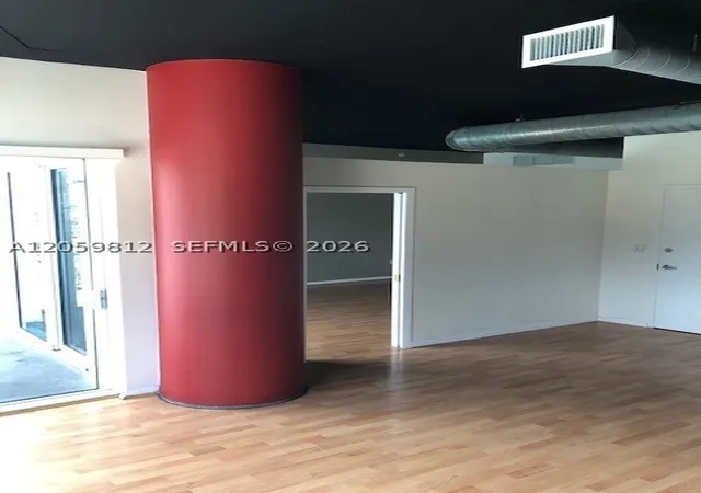 5th image of 10 Sw South River Dr #704, Miami, FL 33130 | MLS# A12059812