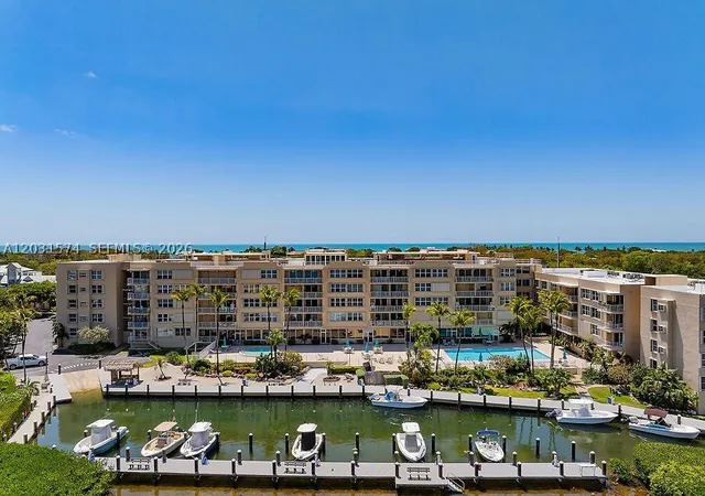 35th image of 88500 Overseas Hwy #504, Plantation Key, FL 33070 | MLS# A12031574