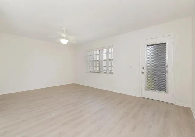 4th image of 136 Flanders C, Delray Beach, FL 33484 | MLS# B26056633