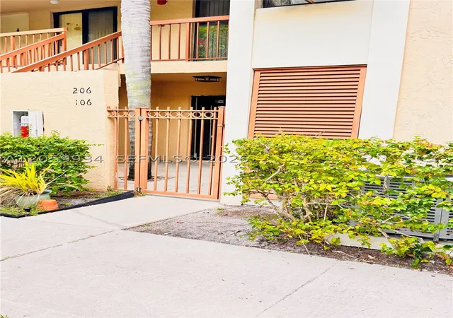 2nd image of 3939 Ne 5Th Ave, Boca Raton, FL 33431