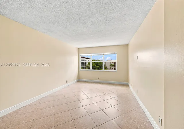 image of 2555 Ne 11Th St, Fort Lauderdale, FL 33304