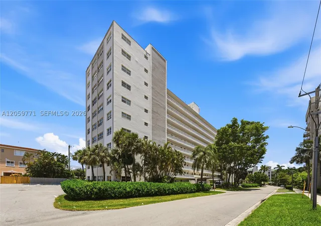 1st image of 2555 Ne 11 Street #510, Fort Lauderdale, FL 33304 | MLS# A12059771