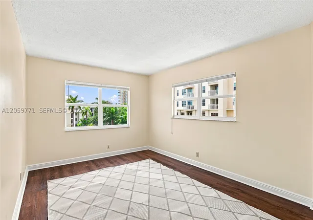 2nd image of 2555 Ne 11Th St, Fort Lauderdale, FL 33304