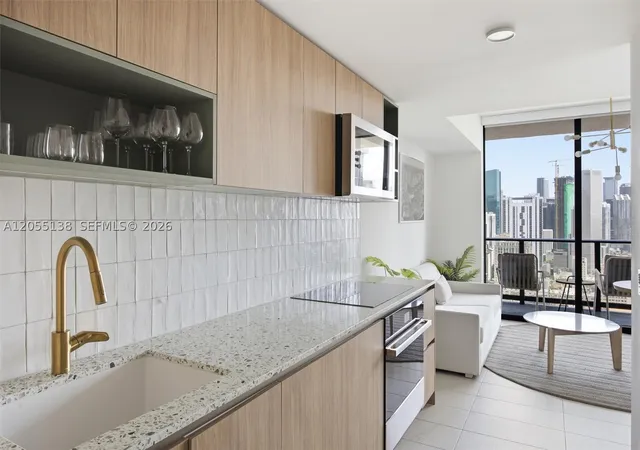 4th image of 159 Ne 6Th St #2914, Miami, FL 33132 | MLS# A12055138