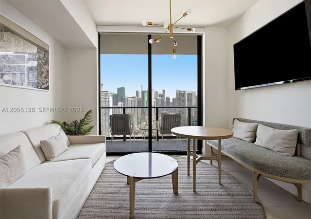 5th image of 159 Ne 6Th St #2914, Miami, FL 33132 | MLS# A12055138