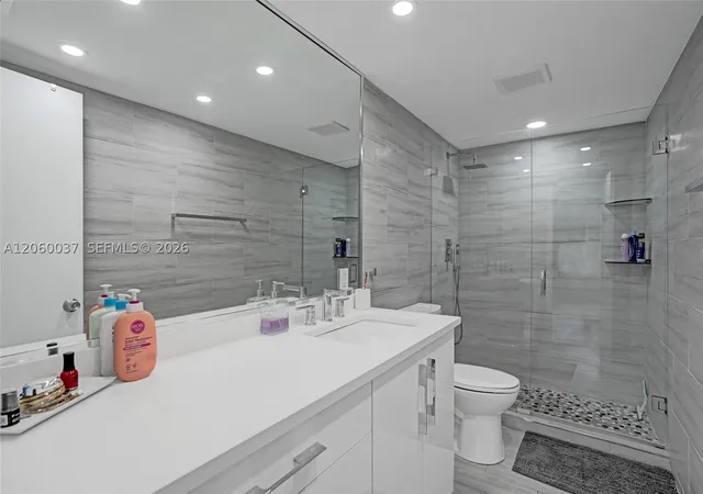 4th image of 401 Golden Isles Dr #302, Hallandale Beach, FL 33009 | MLS# A12060037