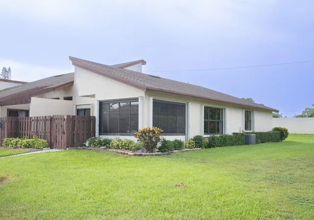 2nd image of 13923 Nesting Wy #D, Delray Beach, FL 33484 | MLS# B26056836
