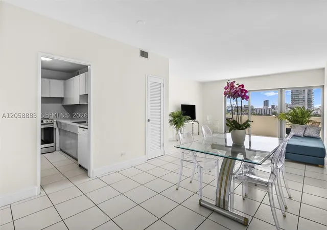 3rd image of 3 Island Ave #09L, Miami Beach, FL 33139 | MLS# A12058883