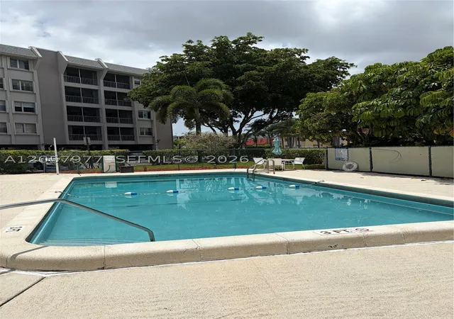 2nd image of 505 Spencer Dr #315, West Palm Beach, FL 33409 | MLS# A12057977