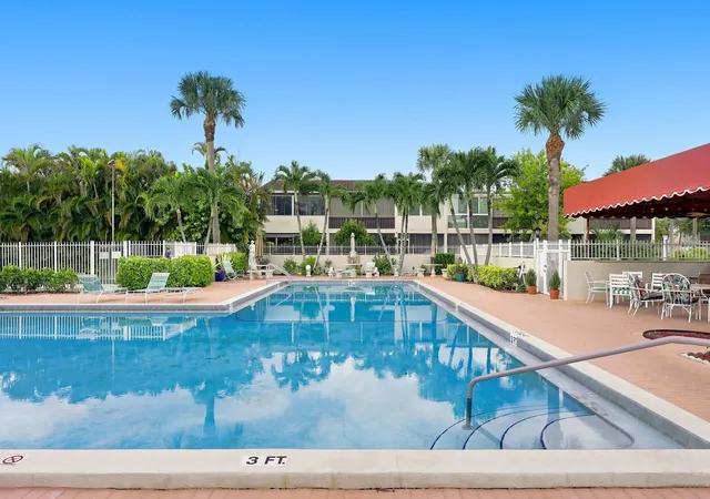 2nd image of 2532 Boundbrook Dr S, Palm Springs, FL 33406