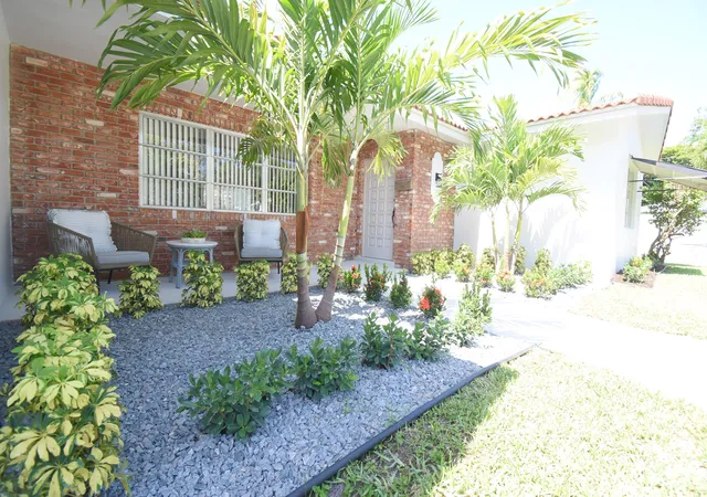 2nd image of 701 Nw 6th Dr, Boca Raton, FL 33486 | MLS# B26056892