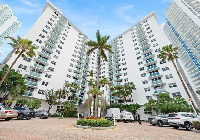 1st image of 3001 S Ocean Dr #947, Hollywood, FL 33019 | MLS# A12059899