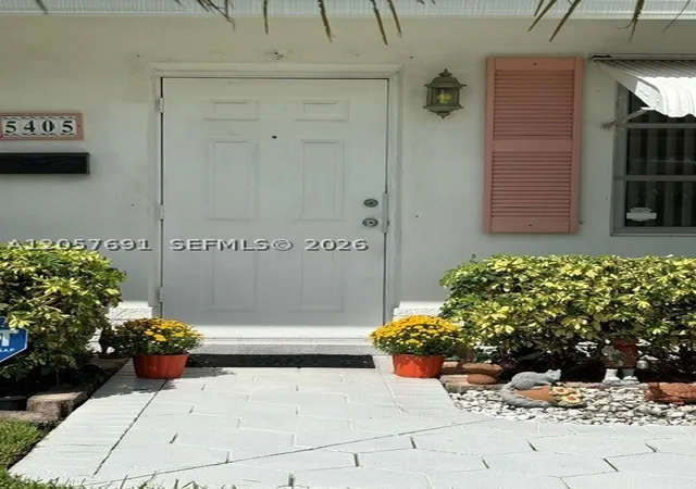 Photo 3 of Single family home for sale at 5405 Nw 23rd Ter, Tamarac, FL 33309 | MLS# A12057691 | Listing updated on 2026-10-07
