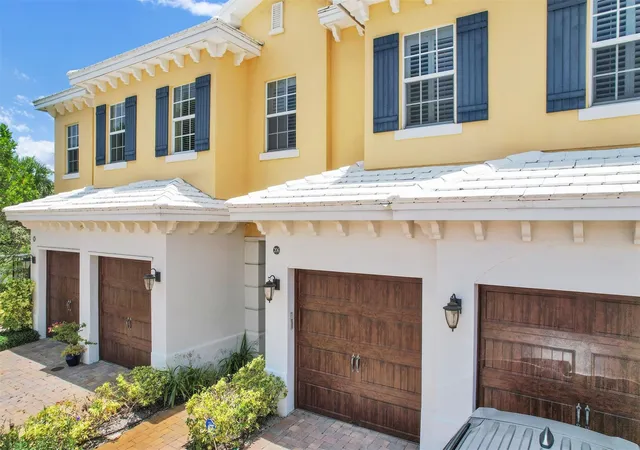 2nd image of 206 Mariner Ct, North Palm Beach, FL 33408 | MLS# B26056916