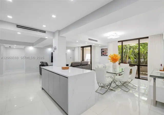 5th image of 13953 Kendale Lakes Cir, Miami, FL 33183