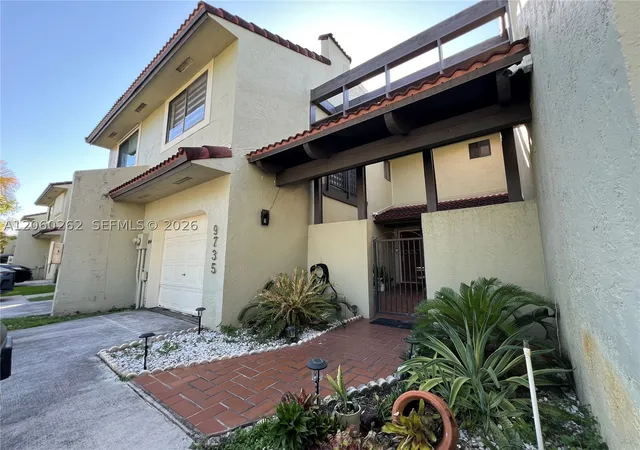 Photo 3 of Townhouse for sale at 9735 Costa Del Sol Blvd #F-101, Doral, FL 33178 | MLS# A12060262 | Listing updated on 2026-07-28