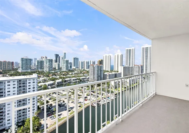 Photo 3 of Condo for sale at 500 Bayview Dr #2121, Sunny Isles Beach, FL 33160 | MLS# A12060320 | Listing updated on 2026-07-28
