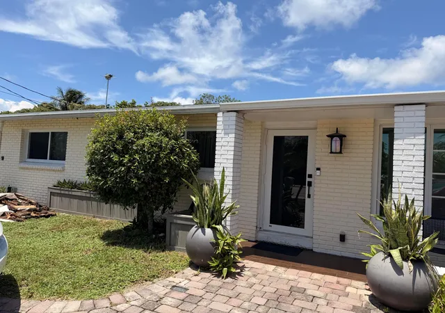 1st image of 1905 S Florida Mango Rd, West Palm Beach, FL 33406 | MLS# B26057002