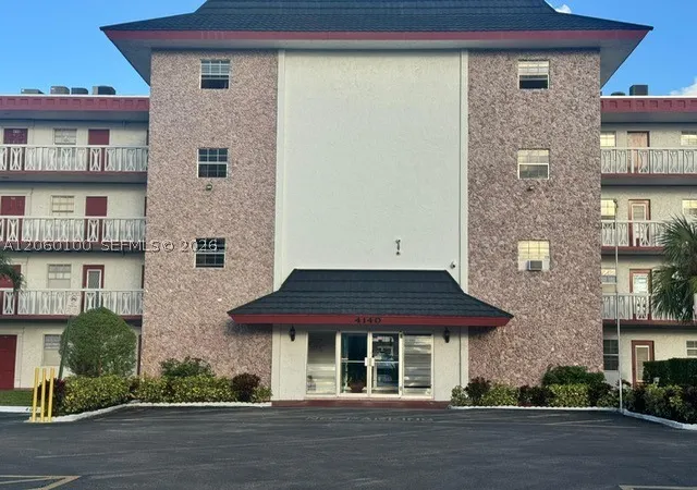 2nd image of 4140 Nw 44th Ave #413, Lauderdale Lakes, FL 33319 | MLS# A12060100
