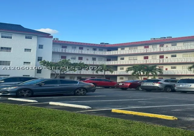 3rd image of 4140 Nw 44Th Ave #413, Lauderdale Lakes, FL 33319 | MLS# A12060100