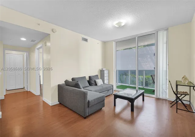 3rd image of 601 Ne 23Rd St #901, Miami, FL 33137 | MLS# A12058680