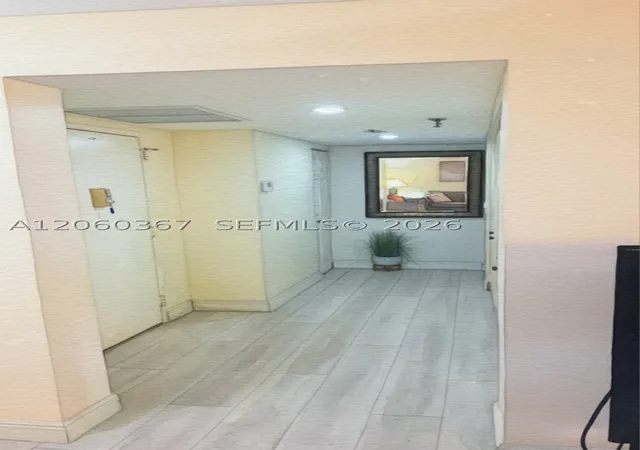 5th image of 661 Ne 195Th St #407, Miami, FL 33179 | MLS# A12060367