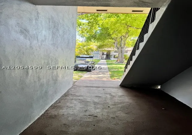 Listing Photo 4 - Condo for sale in building located at 380 E Laurel Dr, Margate, FL 33063 - Unit #4D