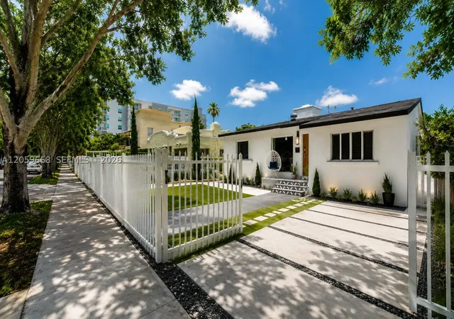 20th image of 2260 Sw 5th St, Miami, FL 33135 | MLS# A12059668