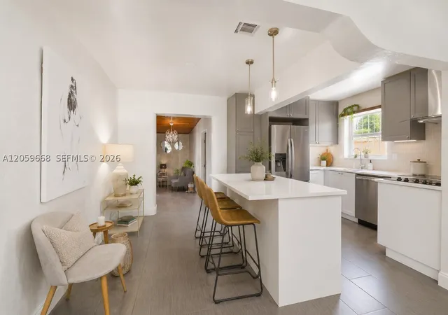 3rd image of 2260 Sw 5Th St, Miami, FL 33135 | MLS# A12059668