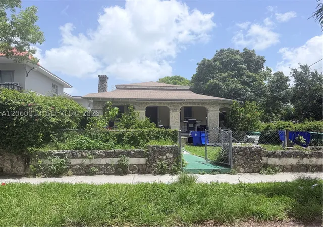 Photo 3 of Multi family home for sale at 1121 Nw 5th St, Miami, FL 33128 | MLS# A12060010 | Listing updated on 2026-08-24