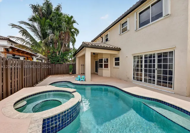32nd image of 15615 Sw 95th Ln, Miami, FL 33196 | MLS# A12060396