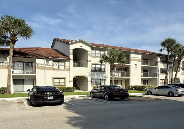 2nd image of 510 S Park Rd #22-10, Hollywood, FL 33021 | MLS# A12060511