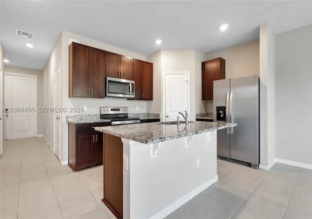 4th image of 1761 Lindley St, West Palm Beach, FL 33407 | MLS# A12060495