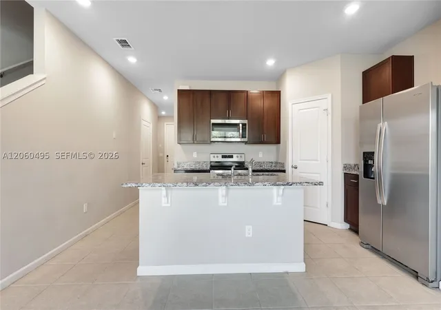5th image of 1761 Lindley St, West Palm Beach, FL 33407 | MLS# A12060495