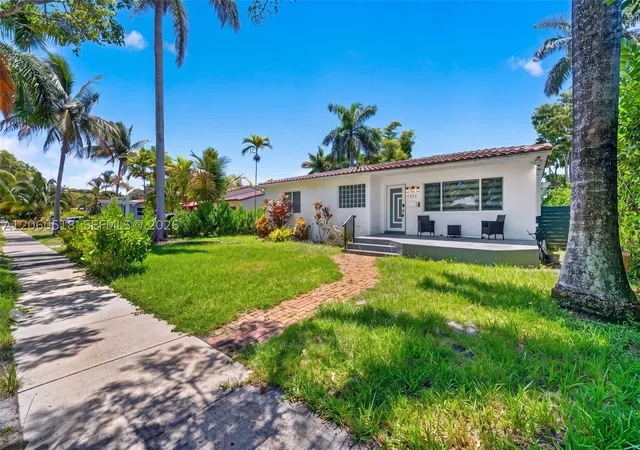 Photo 3 of Single family home for sale at 1532 Fletcher St, Hollywood, FL 33020 | MLS# A12060518 | Listing updated on 2026-08-06