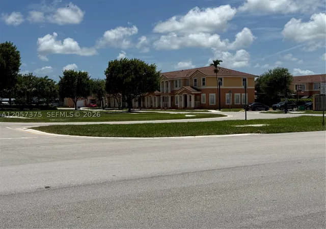 2nd image of 10852 Sw 240th St, Homestead, FL 33032 | MLS# A12057375