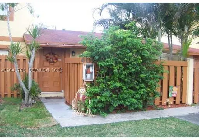 2nd image of 4091 Sierra Te #4091, Sunrise, FL 33351 | MLS# A12043706