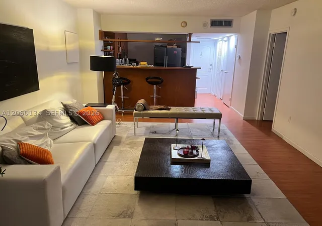 3rd image of 3625 N Country Club Dr #1805, Aventura, FL 33180 | MLS# A12060134