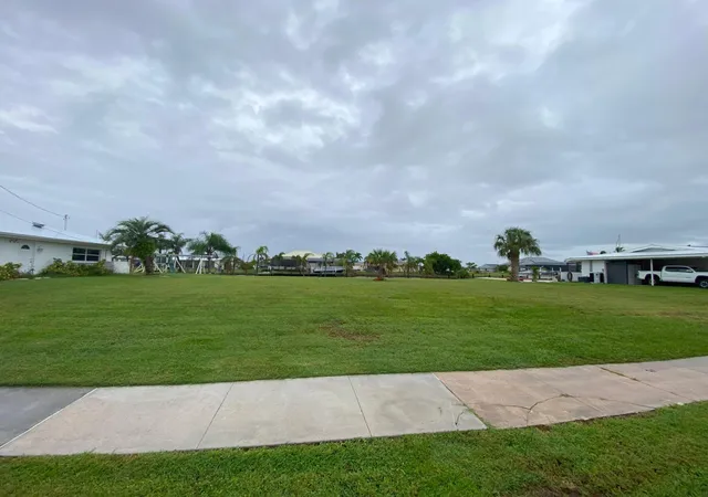 3rd image of 134 Bangsberg Rd Se, Port Charlotte, FL 33952 | MLS# B26057066