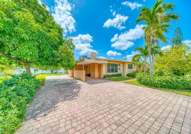 Photo 3 of Sale Pending at 155 Nw 191st St, Miami Gardens, FL 33169 | MLS# A12060557 | Listing updated on 2026-10-08