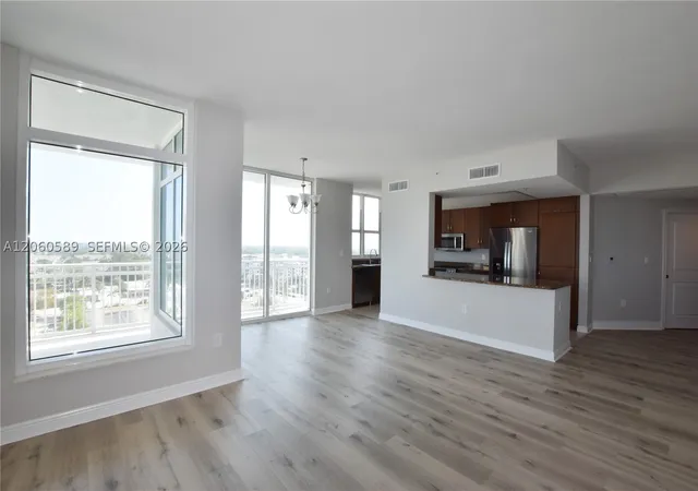 2nd image of 350 N Federal Hwy #1112, Boynton Beach, FL 33435 | MLS# A12060589