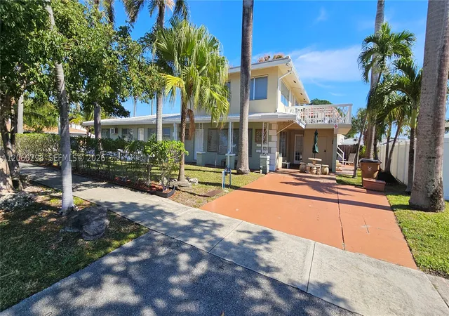 Photo 1 of Multi family home for sale at 220 Se 12th Ave, Deerfield Beach, FL 33441 | MLS# A12060298 | Listing updated on 2026-10-06