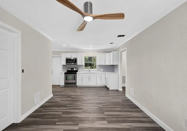 5th image of 2205 N 44th St, Fort Pierce, FL 34946 | MLS# B26057151