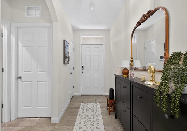4th image of 6282 Nw Regent St, Port Saint Lucie, FL 34983 | MLS# B26057145