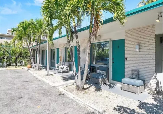 Photo 1 of Multi family home for sale at 333 Palm St, Hollywood, FL 33019 | MLS# A12052931 | Listing updated on 2026-10-05