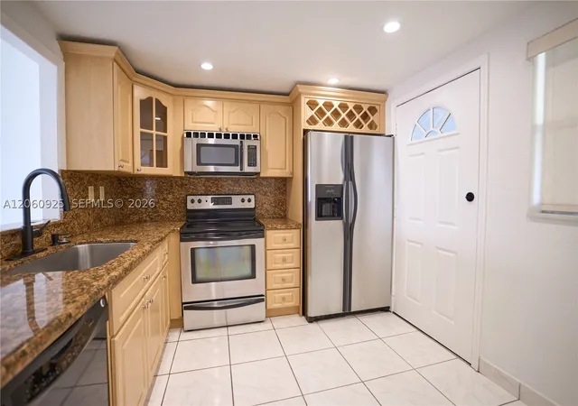 Photo 1 of Condo for sale at 3600 Ne 170th St #401, North Miami Beach, FL 33160 | MLS# A12060925 | Listing updated on 2026-08-21