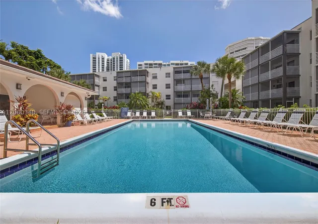2nd image of 1541 S Ocean Blvd #313, Lauderdale By The Sea, FL 33062 | MLS# A12060340