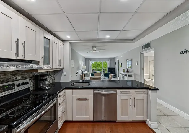 3rd image of 1541 S Ocean Blvd, Lauderdale-by-the-Sea, FL 33062
