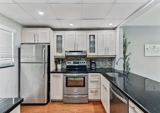 4th image of 1541 S Ocean Blvd, Lauderdale-by-the-Sea, FL 33062