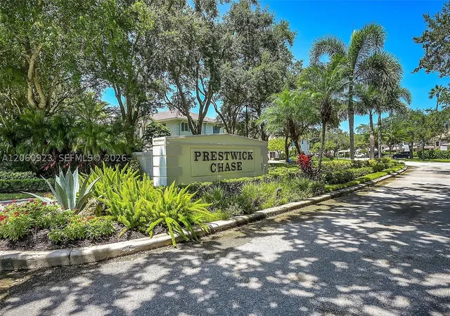 Photo 2 of Townhouse for sale at 362 Prestwick Cir #3, Palm Beach Gardens, FL 33418 | MLS# A12060923 | Listing updated on 2026-08-26